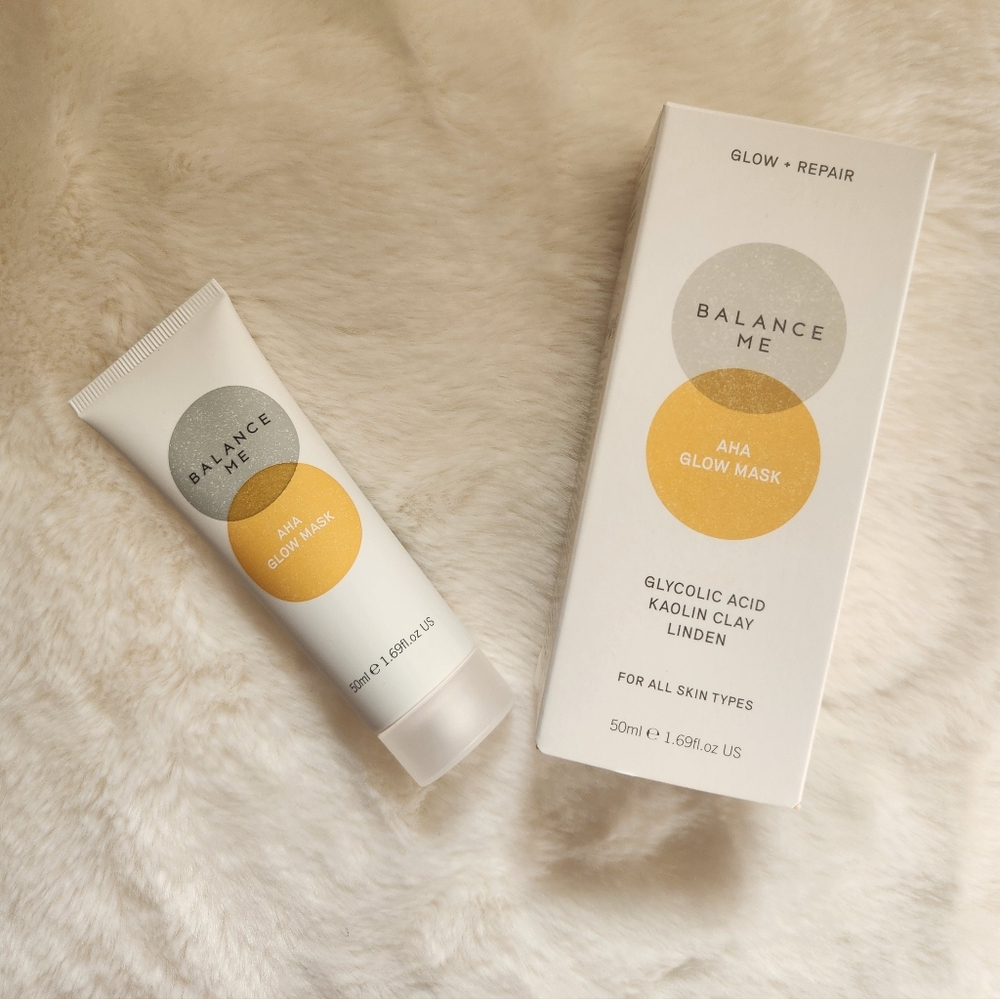 🆕️Balance Me AHA Glow Mask - White and Gold